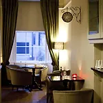 No.1 Pery Square & 4*