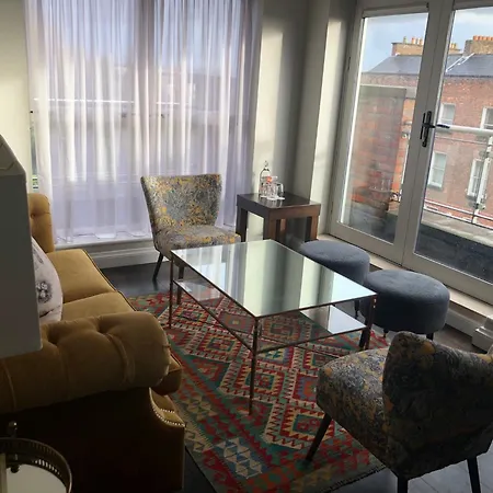 No.1 Pery Square & 4* Limerick Junction