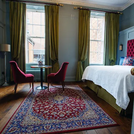 No.1 Pery Square & Hotel Limerick Junction