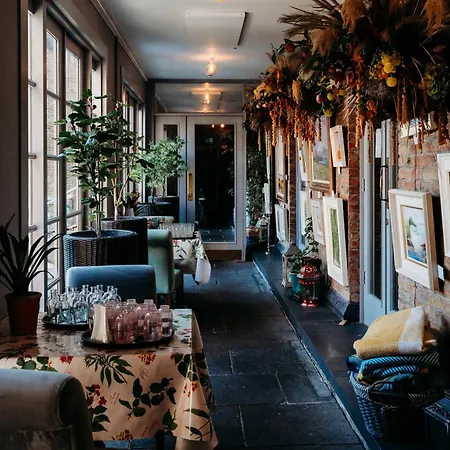 No.1 Pery Square & Ξενοδοχείο 4*