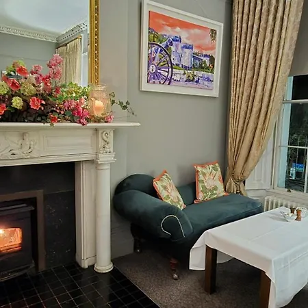 No.1 Pery Square & 4*