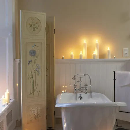 No.1 Pery Square & 4*