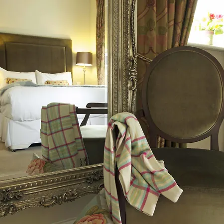 No.1 Pery Square & Hotel