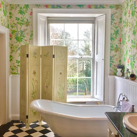 No.1 Pery Square & 4* Limerick Junction