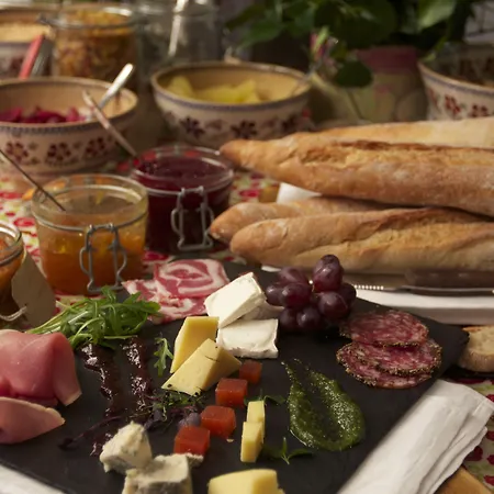 No.1 Pery Square & Hotel 4*