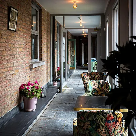 No.1 Pery Square & Hotel 4*