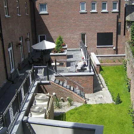 No.1 Pery Square & Hotel Limerick Junction