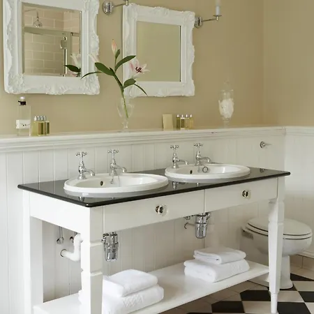 No.1 Pery Square & Limerick Junction