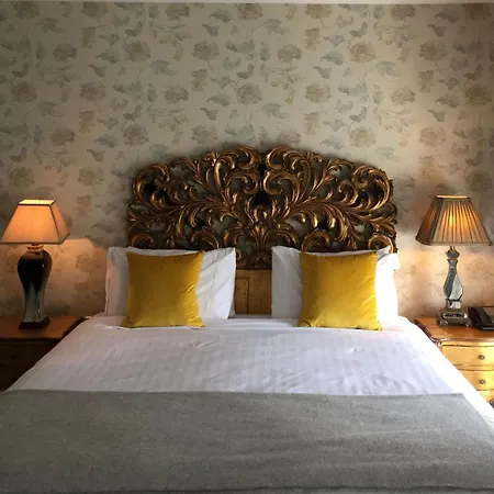 No.1 Pery Square & Hotel