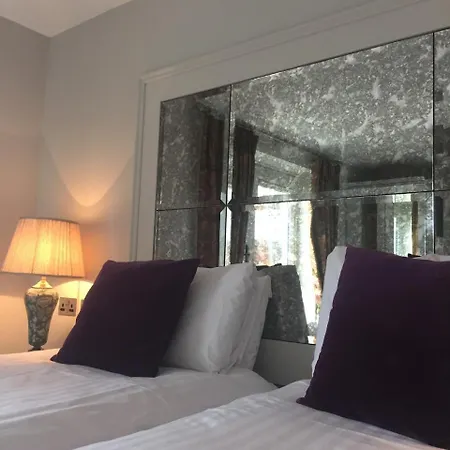 No.1 Pery Square & Limerick Junction