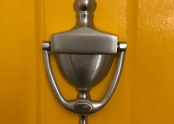 No.1 Pery Square & 4* Limerick Junction