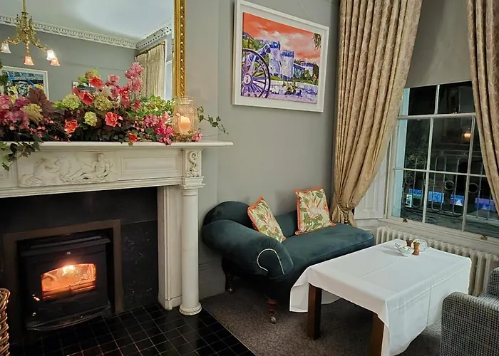 No.1 Pery Square & 4*