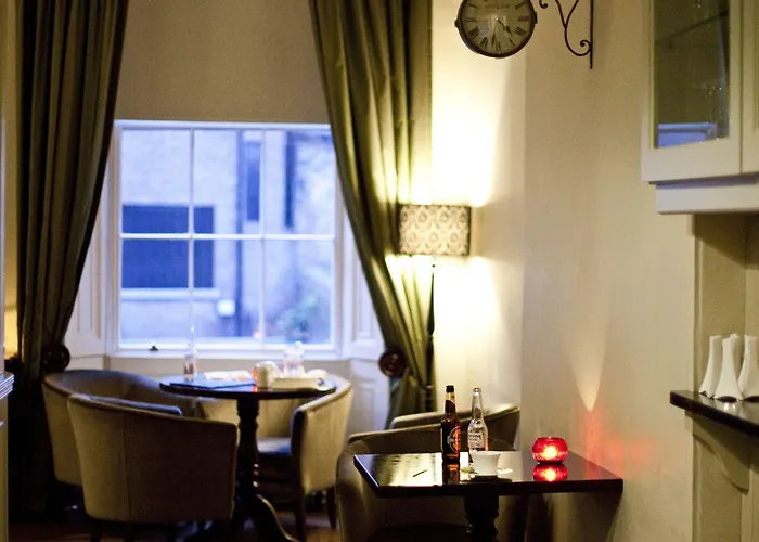 No.1 Pery Square & 4*