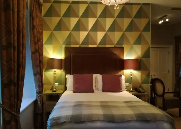 No.1 Pery Square & Hotel 4*