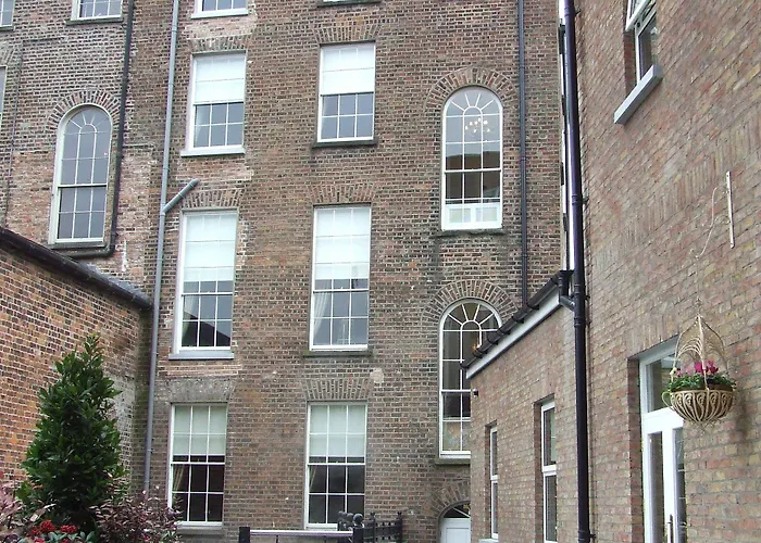 No.1 Pery Square & 4*