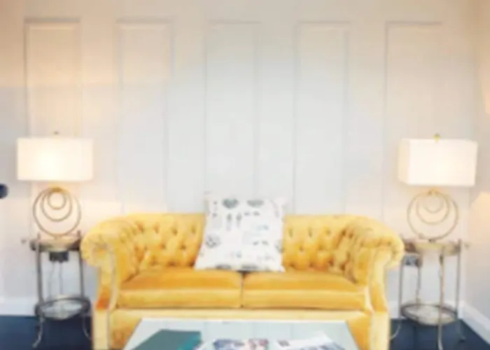 No.1 Pery Square & 4*