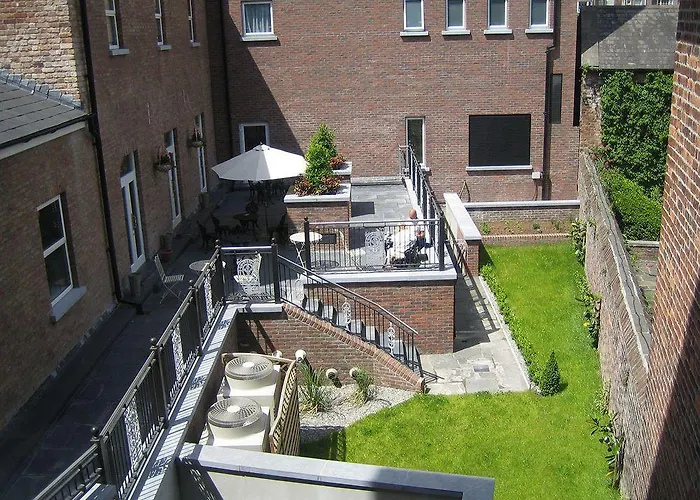 No.1 Pery Square & Hotel Limerick Junction