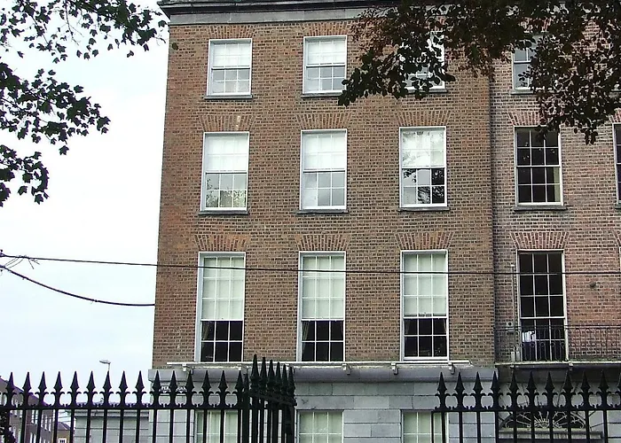 No.1 Pery Square & Hotel Limerick Junction